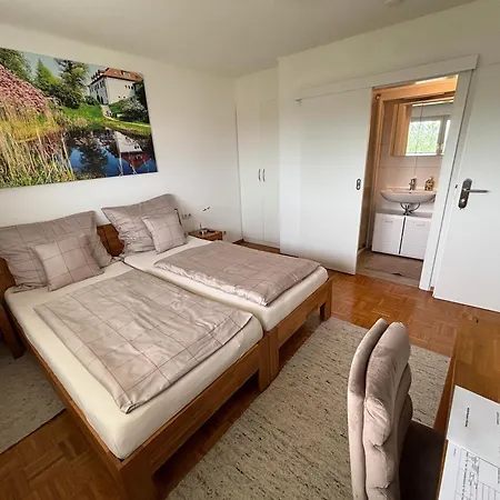 Ferienzimmer Trummer フュルステンフェルト